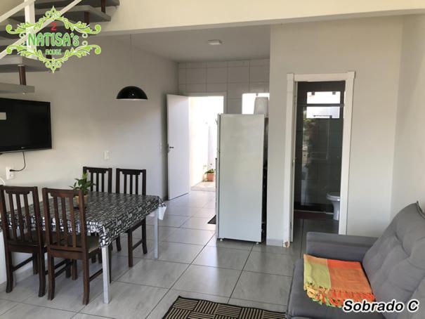 Sobrados Aconchegante Com Piscina 
