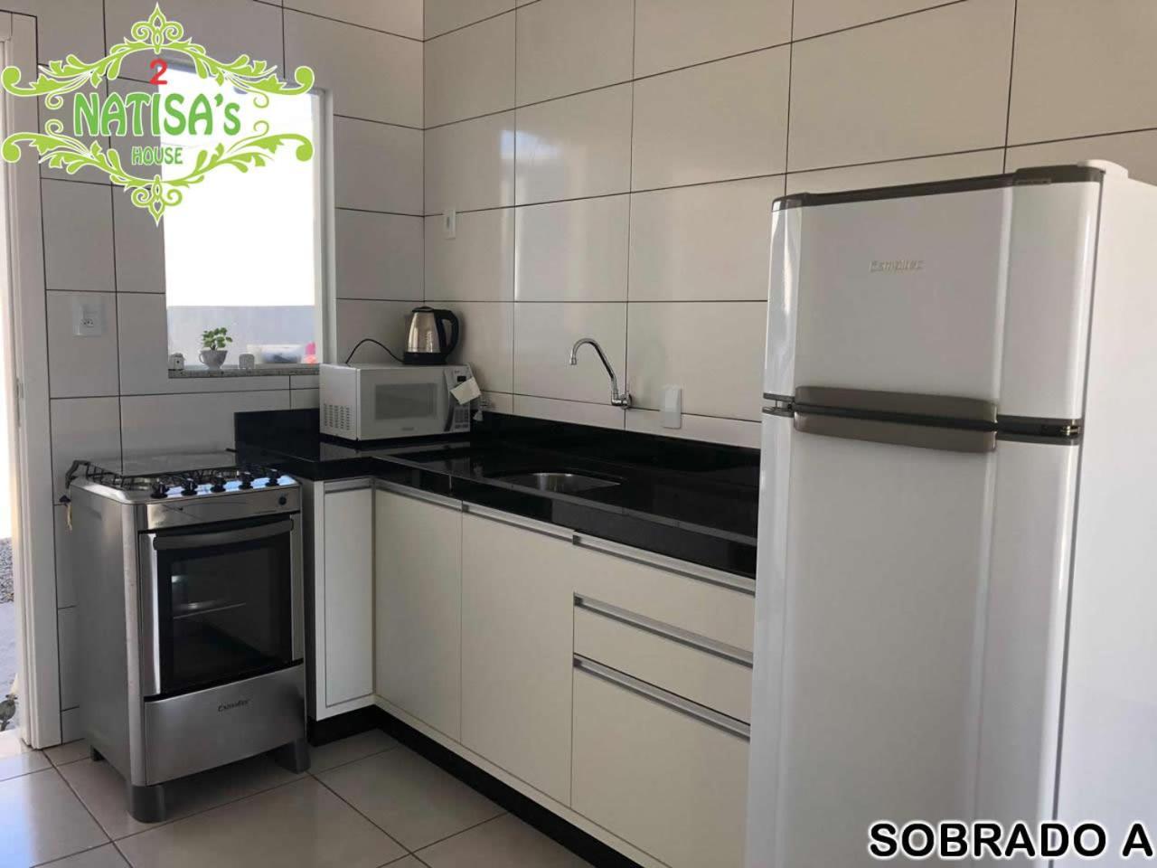 Holiday home Sobrados Aconchegante Com Piscina 