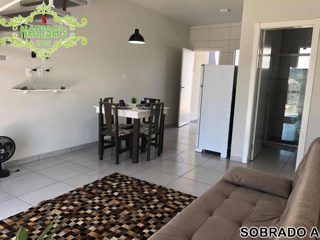 Sobrados Aconchegante Com Piscina 