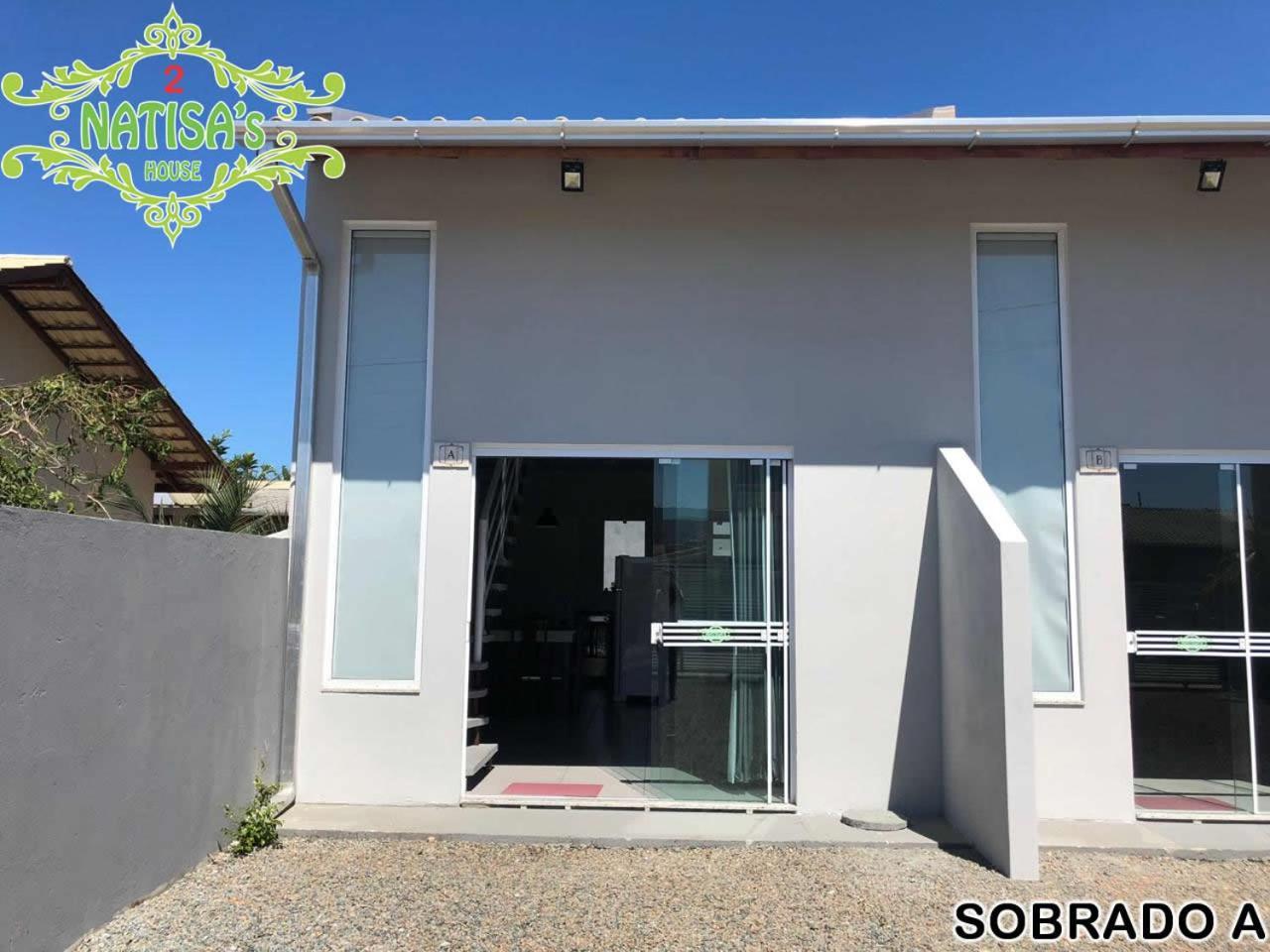 Sobrados Aconchegante Com Piscina 