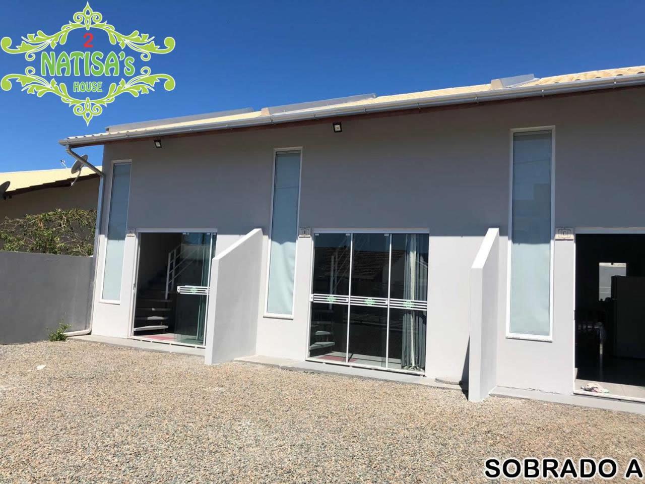 Sobrados Aconchegante Com Piscina 