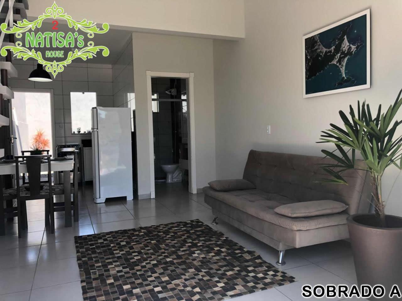 Sobrados Aconchegante Com Piscina 